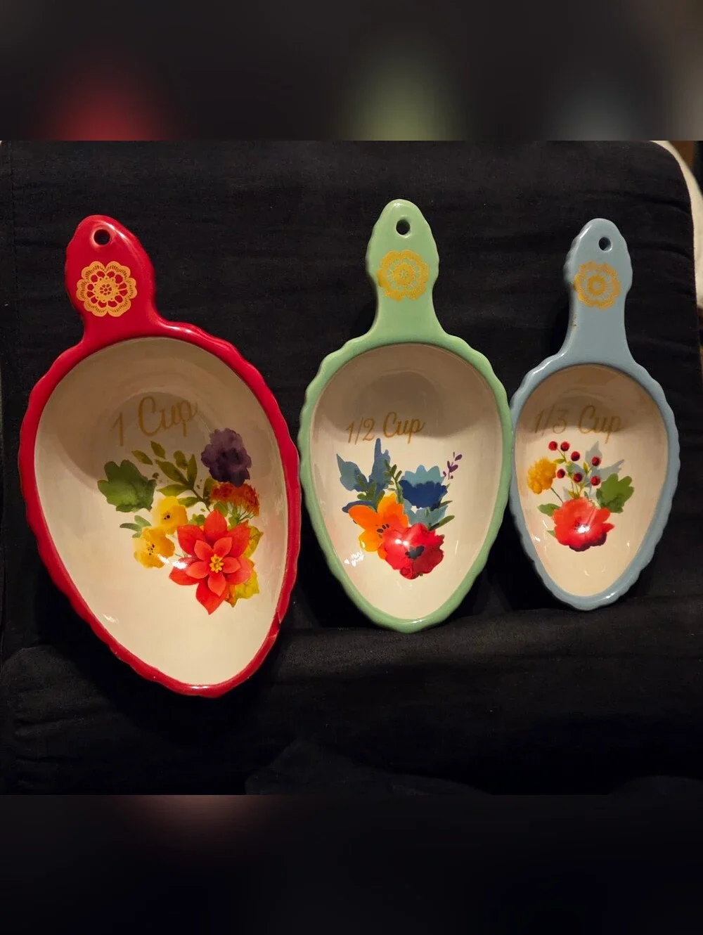 The Pioneer Woman set of 3 Floral Winter Bouquet Stoneware Measuring Cups